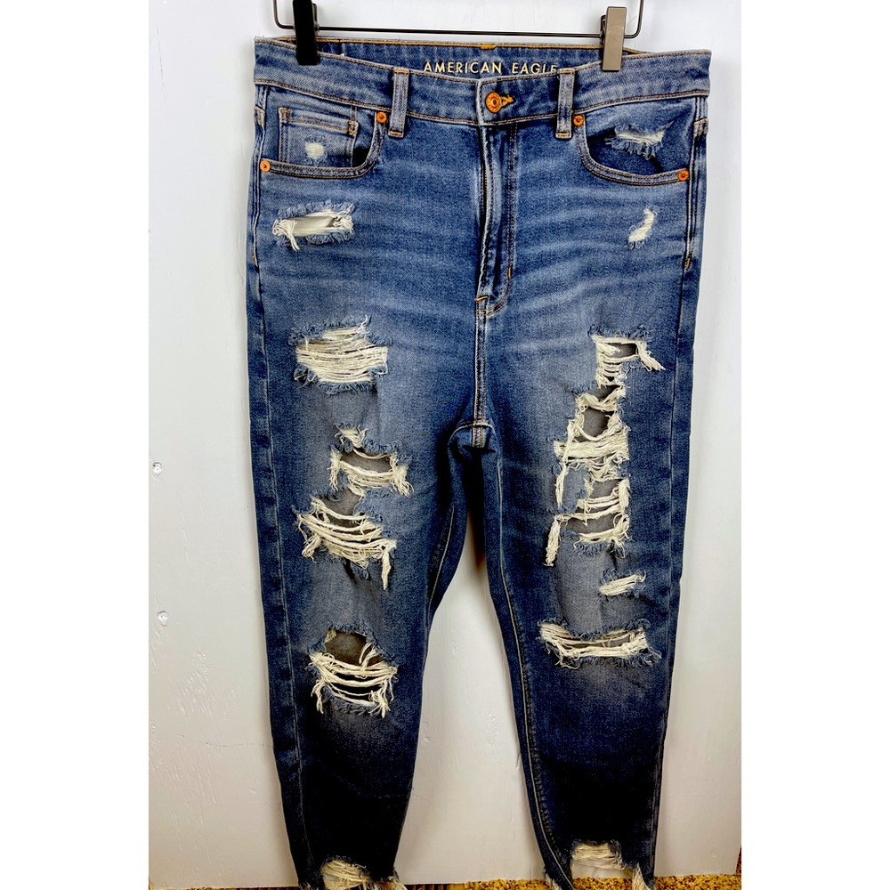 American Eagle Distressed ripped stretch jeans 10 L